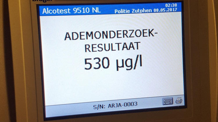 Lochemse politie houdt drankrijder staande