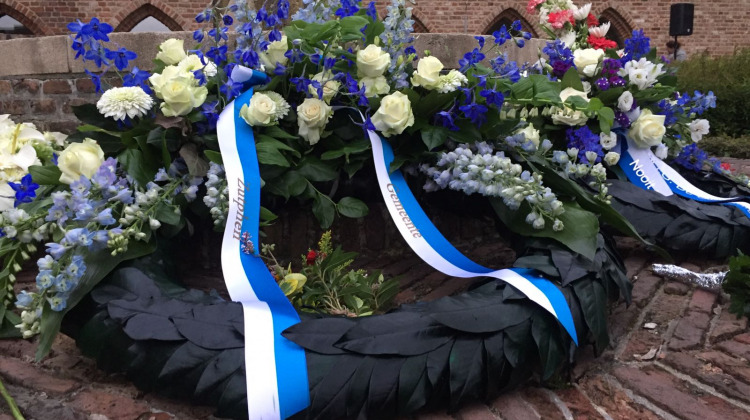 Dodenherdenking bij monument in Zutphen live te zien via LokaalGelderland