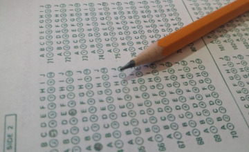 Grijp niet naar de alcohol of energiedrankjes: 10 tips tegen examenstress 