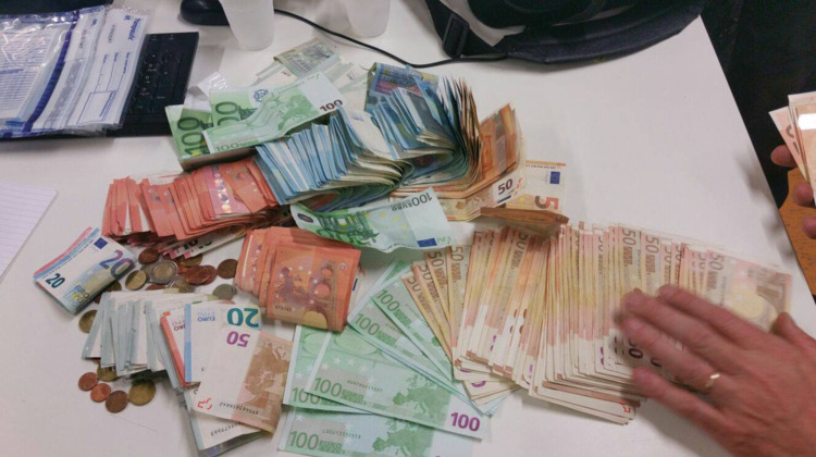 38-jarige man langs kant van de weg met Audi, koevoet en lading geld