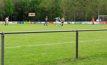 Witkampers veilig; Spc Lochem verliest laatste duel