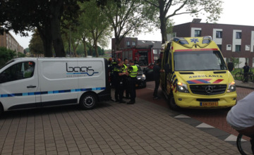 Botsing tussen personenauto en bestelbus