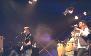 Toetsenist Toto doet goed woordje voor theatershow Zutphense tributeband