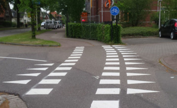 Oeps... Fietspadmarkering is beetje raar geverfd