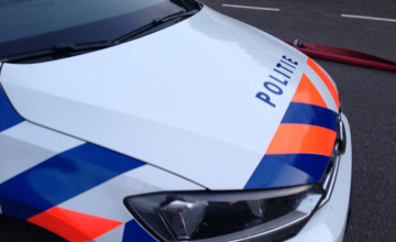 Vrouw betrapt inbreker in haar huis
