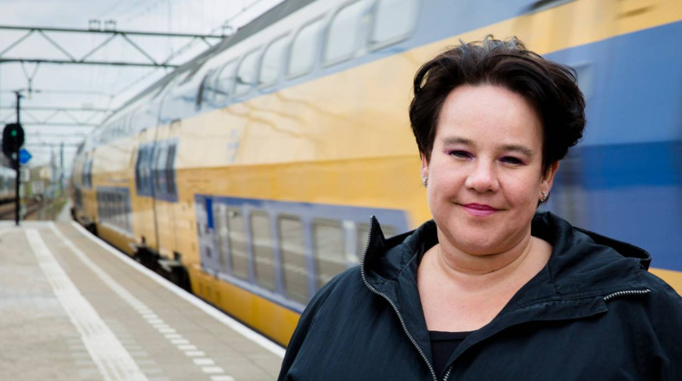 Dijksma beloofde minder giftreinen langs ondermeer Zutphen; maar het worden er meer