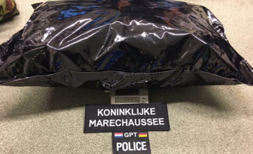 Man nabij grens gepakt voor drugssmokkel