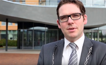 Lochemse burgemeester bemoeit zich niet meer met stadhuisplan Amersfoort