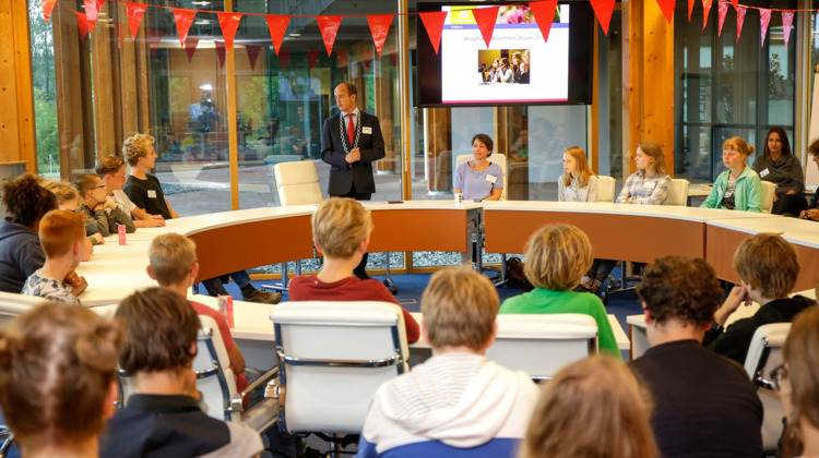 Budget in Brummen voor jongeren in armoede: geld voor een bril, huisdieren, fiets maar ook drank en feest