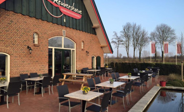 Reuvershoeve en 's Gravenhof in top 100 beste terrassen van het land