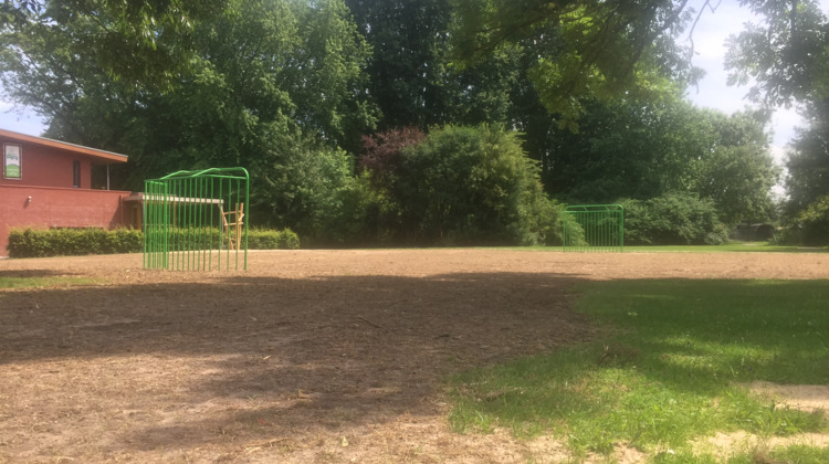 Nieuwe speeltoestellen in Brummens park gereed
