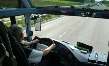 Vervoerders maken zich zorgen over tekort aan buschauffeurs, behalve de buurtbus