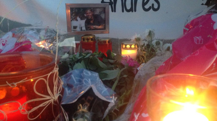 Honderden mensen bezoeken gedenkmonument overleden Andres Rodriguez