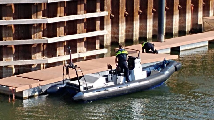 Akward: Aanlegstijger Noorderhaven Zutphen gaat er vandoor