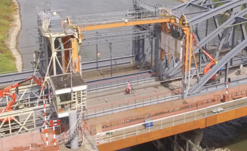 Geen kilometers meer omrijden: Oude IJsselbrug eindelijk weer open