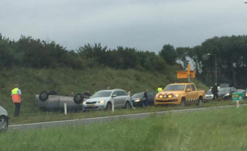 Auto slaat over de kop op N348 in Zutphen