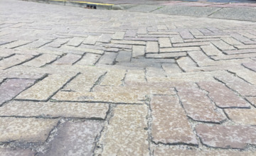 Omwonenden waarschuwen voor gevaarlijke kuilen bomenbuurt Warnsveld