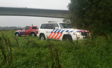 Zutphense agenten 'lenen' 4x4 voor hulpverlening in uiterwaarden