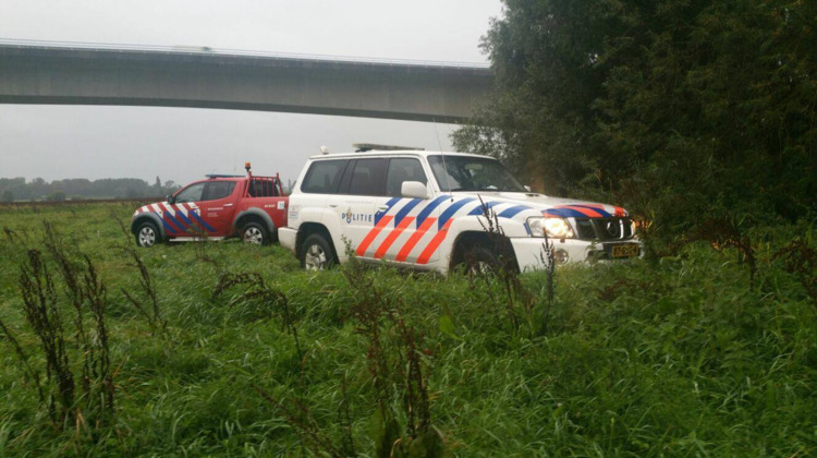 Zutphense agenten 'lenen' 4x4 voor hulpverlening in uiterwaarden