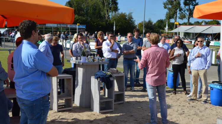 Sponsoren bezoeken KVZ en BeachCenter Zutphen