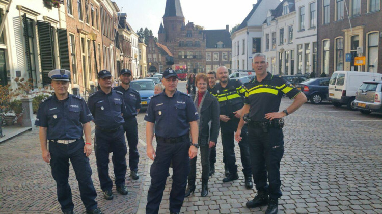 Wat deed de Poolse politie in een Zutphense coffeeshop? 