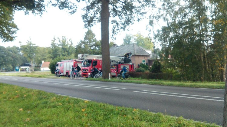 Bij schoorsteenbrand Warnsveld kwam asbest vrij