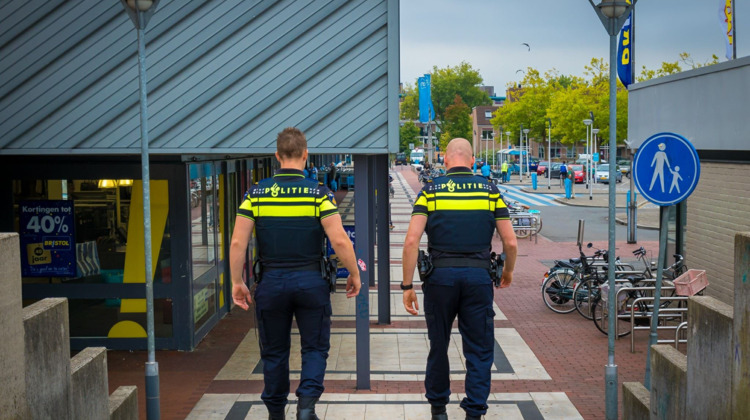 Alweer een Zutphense agent mishandeld