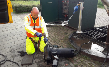 Gemeente pakt rioolvervuilers aan met deze vieze foto's