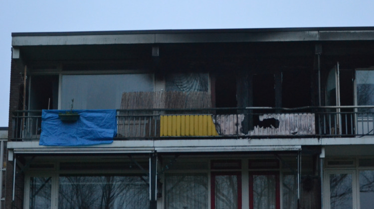 'Brand appartementencomplex in woning drugsdealer'