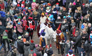 Hier komt Sinterklaas aan in jouw buurt