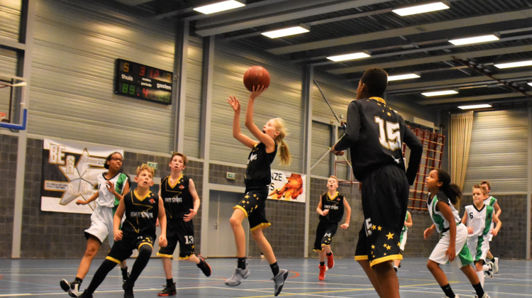 Basketballend Zutphen maakt gehakt van Rotterdammers