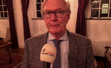 Filmpje: Wethouder legt uit hoe Zutphen facturen 'netjes op tijd' wil gaan betalen