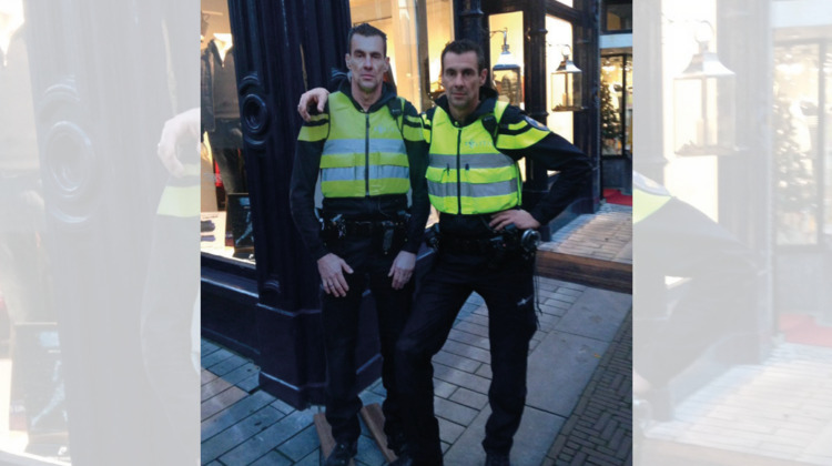 Dit is Hans, de populairste politieagent van Zutphen