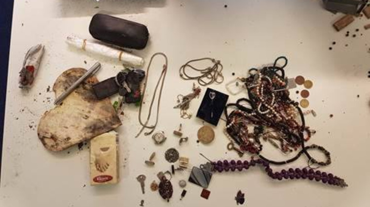 Politie Bronckhorst zoekt eigenaren gevonden spullen in Zelhem