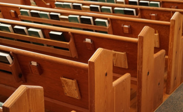 Een kerkbank voor in de woonkamer? Het kan in Zutphen