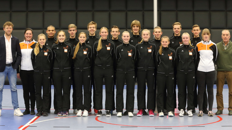Nationaal korfbalteam U17 on tour bij KVZ