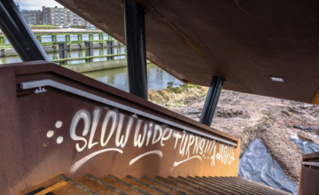 Vernieuwde Zutphense IJsselbrug slachtoffer van vandalisme