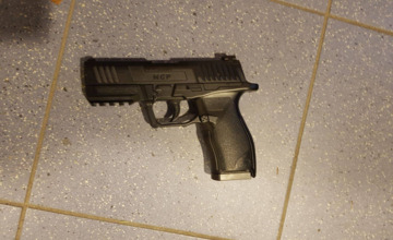 Politie vindt gasalarmpistool en mes tijdens controle in Zutphen