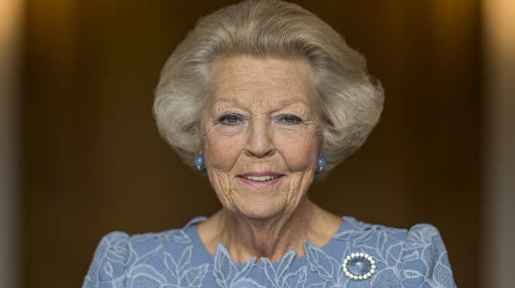 Beatrix is jarig, maar dat boeit ze in de Pr. Beatrixstraat helemaal niks