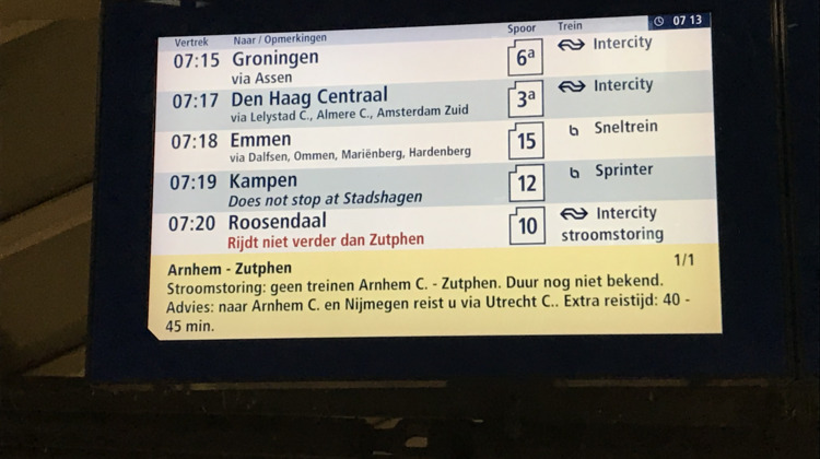 Chaos op het spoor tijdens de ochtendspits door stroomstoring