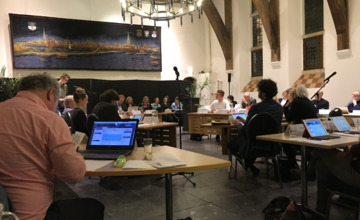 Lijsttrekkers gaan met elkaar in debat tijdens 'het grote Zutphens Verkiezingsdebat'