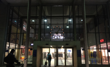 Haasten voor niks: de stationsklok is al een tijdje stuk