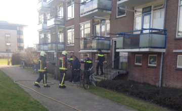Politie pakt man op na melding van brand in Zutphense flat