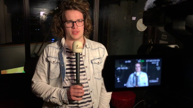 Kijk terug | Napraten en terugblikken op de verkiezingen in café Camelot