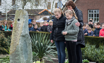 Warnsveld herdacht meest recente V1-inslag