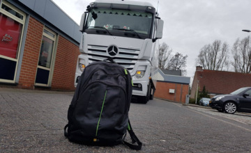 Automobilist jat tas van vrachtwagenchauffeur na ruzie
