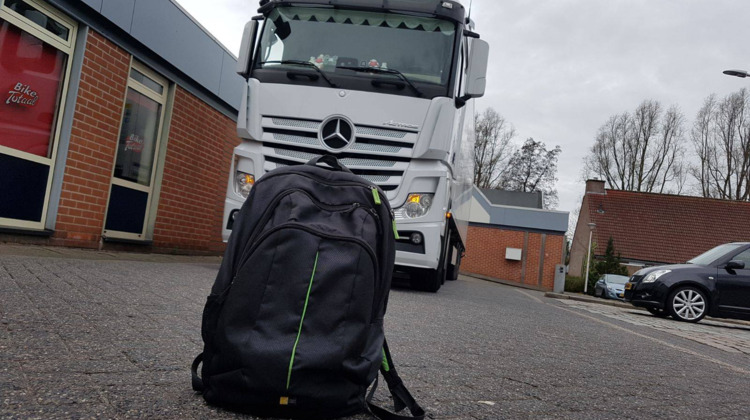 Automobilist jat tas van vrachtwagenchauffeur na ruzie