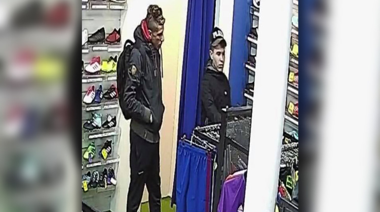 Houx zet winkeldieven op Facebook: 'Wie herkent ze?'