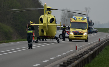 Man in Brummen viel van dak